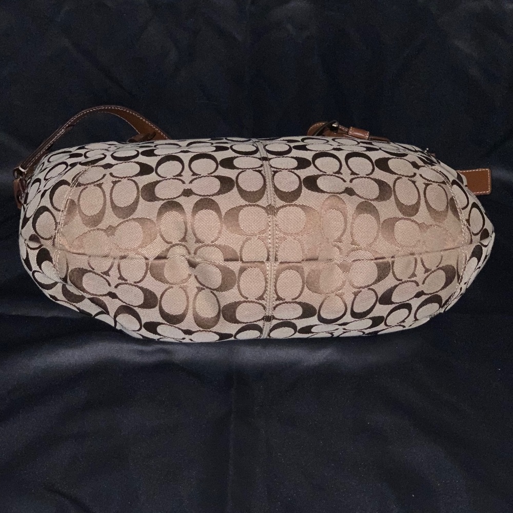 Coach shoulder bag - Picture 3 of 5